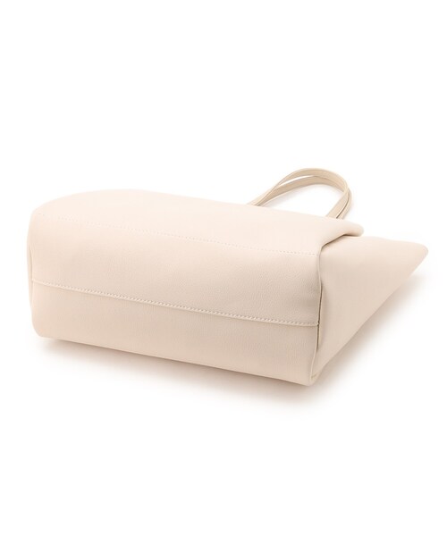 ITS'DEMO（イッツデモ）の「◆【A4OK／通勤・通学に／入口マグネット／ポケ3／軽量】ソフト合皮A4トート（トートバッグ・レディース・ブラウン系/アイボリー/ブラック/ベージュ・00）」の8枚目の写真