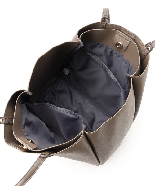 ITS'DEMO（イッツデモ）の「◆【A4OK／通勤・通学に／入口マグネット／ポケ3／軽量】ソフト合皮A4トート（トートバッグ・レディース・ブラウン系/アイボリー/ブラック/ベージュ・00）」の11枚目の写真