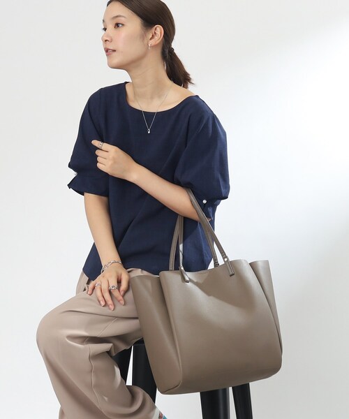 ITS'DEMO（イッツデモ）の「◆【A4OK／通勤・通学に／入口マグネット／ポケ3／軽量】ソフト合皮A4トート（トートバッグ・レディース・ブラウン系/アイボリー/ブラック/ベージュ・00）」の19枚目の写真