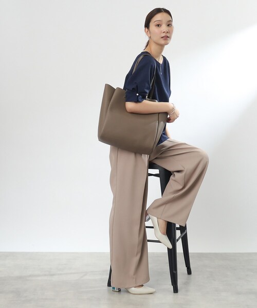 ITS'DEMO（イッツデモ）の「◆【A4OK／通勤・通学に／入口マグネット／ポケ3／軽量】ソフト合皮A4トート（トートバッグ・レディース・ブラウン系/アイボリー/ブラック/ベージュ・00）」の21枚目の写真