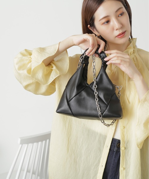 FREE'S MART(フリーズマート)の「◆ギャザーハンドルパネルバッグ(ショルダーバッグ・レディース・シルバー/グリーン/ブラック・フリ-)」の4枚目の写真