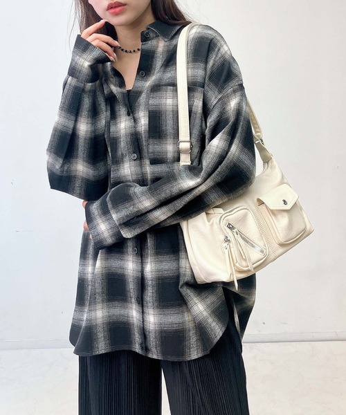 AS KNOW AS plus（アズノゥアズプラス）の「☆ダブルポケット ビッグシャツ  (ストライプ ・チェック・デニムシャツ)【【UNISEX ITEM】（シャツ/ブラウス・レディース・アイボリー系/ベージュ系/ブラック系/ブラック系その他/ブラウン系2/アイボリー系2/ブラック系2/ブラウン系3/サックスブルー系3/ブラック系3/ブルー系4/ホワイト系その他4/ホワイト系4/ブルー系その他4・FREE）」の6枚目の写真