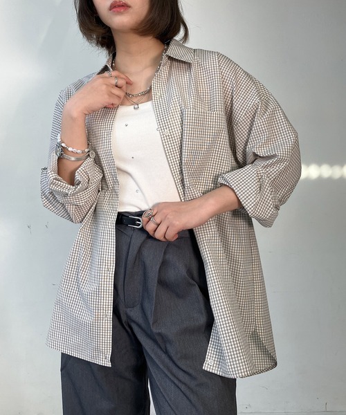 AS KNOW AS plus（アズノゥアズプラス）の「☆ダブルポケット ビッグシャツ  (ストライプ ・チェック・デニムシャツ)【【UNISEX ITEM】（シャツ/ブラウス・レディース・アイボリー系/ベージュ系/ブラック系/ブラック系その他/ブラウン系2/アイボリー系2/ブラック系2/ブラウン系3/サックスブルー系3/ブラック系3/ブルー系4/ホワイト系その他4/ホワイト系4/ブルー系その他4・FREE）」の2枚目の写真