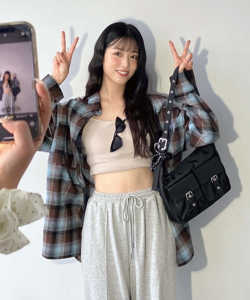 AS KNOW AS plus（アズノゥアズプラス）の「☆ダブルポケット ビッグチェックシャツ 【UNISEX ITEM】（シャツ/ブラウス・レディース・アイボリー系/ベージュ系/ブラック系/ブラック系その他/ブラウン系2/アイボリー系2/ブラック系2/ブラウン系3/サックスブルー系3/ブラック系3/ブルー系4/ホワイト系その他4/ホワイト系4/ブルー系その他4/パープル系・FREE）」の22枚目の写真