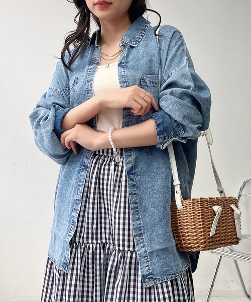 AS KNOW AS plus（アズノゥアズプラス）の「☆ダブルポケット ビッグシャツ  (ストライプ ・チェック・デニムシャツ)【【UNISEX ITEM】（シャツ/ブラウス・レディース・アイボリー系/ベージュ系/ブラック系/ブラック系その他/ブラウン系2/アイボリー系2/ブラック系2/ブラウン系3/サックスブルー系3/ブラック系3/ブルー系4/ホワイト系その他4/ホワイト系4/ブルー系その他4・FREE）」の15枚目の写真