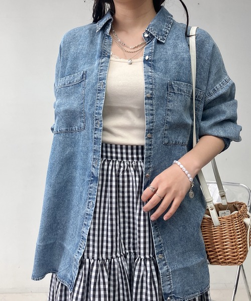 AS KNOW AS plus（アズノゥアズプラス）の「☆ダブルポケット ビッグシャツ  (ストライプ ・チェック・デニムシャツ)【【UNISEX ITEM】（シャツ/ブラウス・レディース・アイボリー系/ベージュ系/ブラック系/ブラック系その他/ブラウン系2/アイボリー系2/ブラック系2/ブラウン系3/サックスブルー系3/ブラック系3/ブルー系4/ホワイト系その他4/ホワイト系4/ブルー系その他4・FREE）」の16枚目の写真