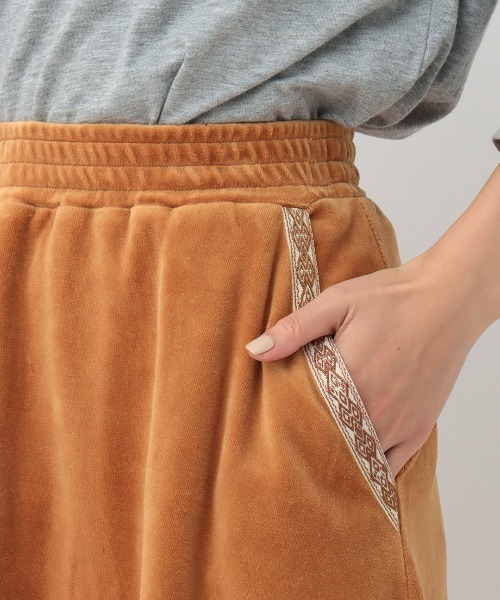 チチカカ(チチカカ)の「ウォッシャブルチロリベロアスカート【大きいサイズ】(スカート・レディース・カーキ/ベージュ/ネイビー・3L)」の16枚目の写真