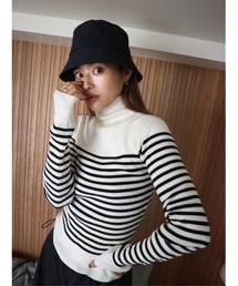 TRUNC | Finger Hole Border Turtleneck(ニット/セーター)