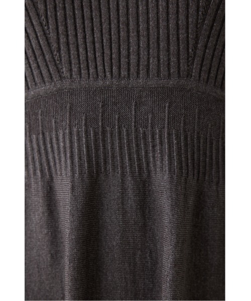 crie conforto(クリーコンフォルト)の「ウエストメイクニットワンピース(ワンピース・レディース・ブラック/ブルー/グレー・SMALL/MEDIUM)」の12枚目の写真