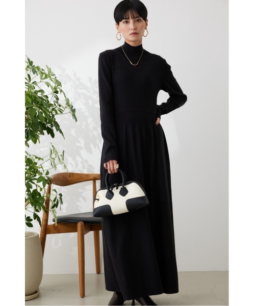 crie conforto(クリーコンフォルト)の「ウエストメイクニットワンピース(ワンピース・レディース・ブラック/ブルー/グレー・SMALL/MEDIUM)」の18枚目の写真