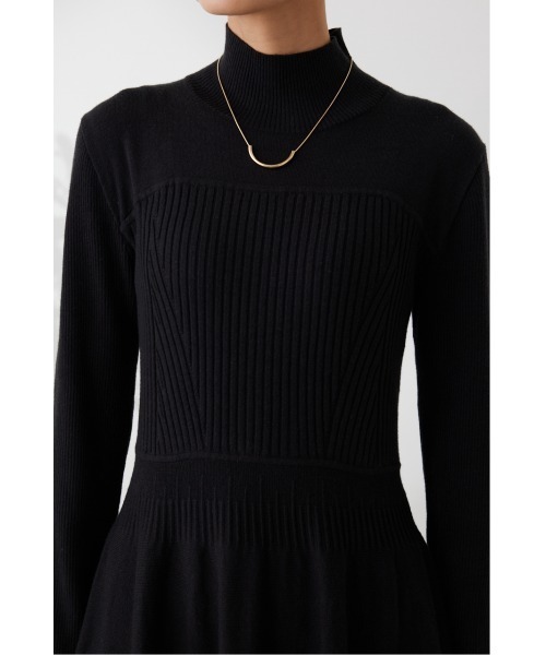 crie conforto(クリーコンフォルト)の「ウエストメイクニットワンピース(ワンピース・レディース・ブラック/ブルー/グレー・SMALL/MEDIUM)」の22枚目の写真