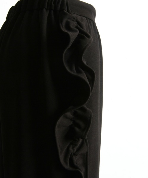 &. NOSTALGIA（アンドドットノスタルジア）の「【ZOZO限定】サイドフリルラインジョーゼットパンツ（その他パンツ・レディース・ブラック・FREE）」の16枚目の写真