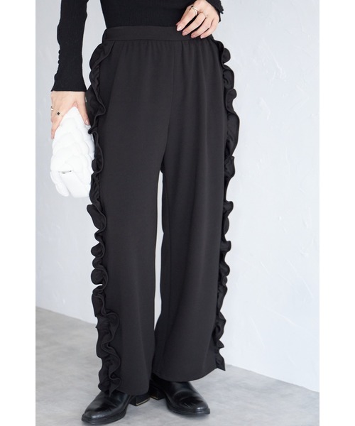 &. NOSTALGIA（アンドドットノスタルジア）の「【ZOZO限定】サイドフリルラインジョーゼットパンツ（その他パンツ・レディース・ブラック・FREE）」の4枚目の写真