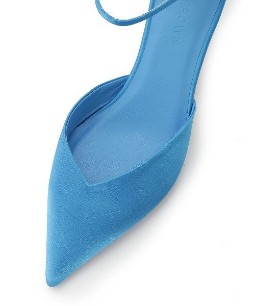 LILY BROWN（リリーブラウン）の「サテンストラップパンプス（パンプス・レディース・ベージュ/ブルー/ブラック・MEDIUM/LARGE/SMALL）」の8枚目の写真