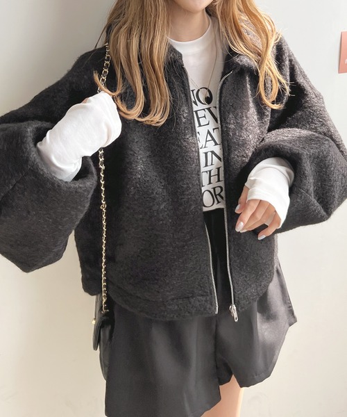 Futier land(フューティアランド)の「シーブボアショートジャケット(ブルゾン・レディース・アイボリー/ブラック/グレイッシュベージュ・MEDIUM)」の13枚目の写真