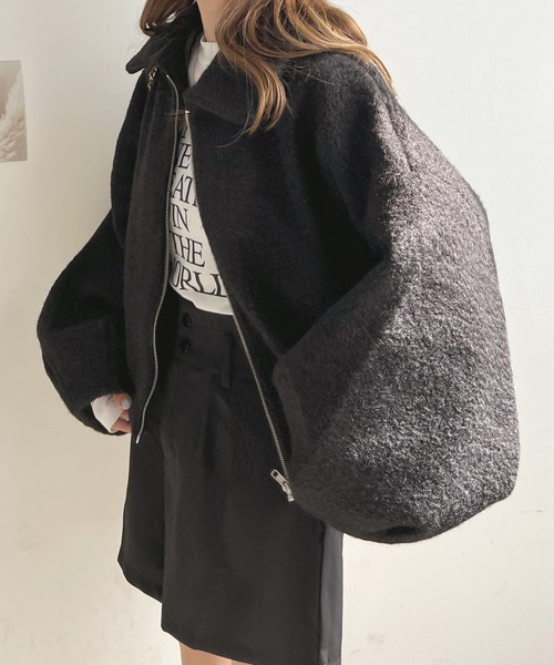 Futier land(フューティアランド)の「シーブボアショートジャケット(ブルゾン・レディース・アイボリー/ブラック/グレイッシュベージュ・MEDIUM)」の14枚目の写真