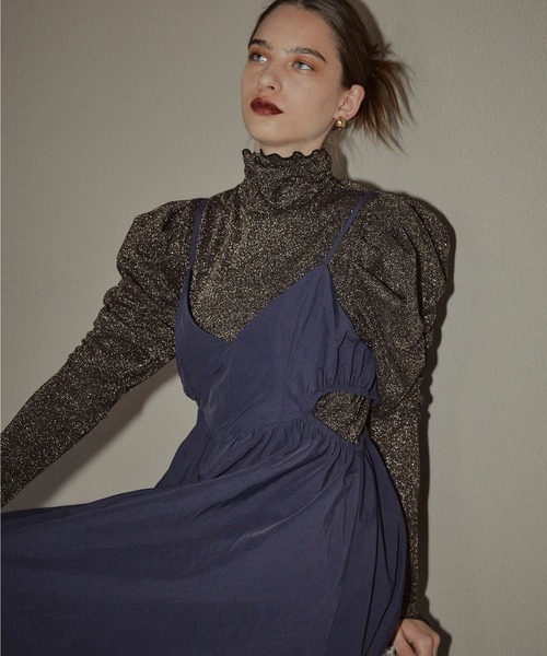 ELLEgirl（エルガール）の「《新色追加》ラメハイネックパフスリーブトップス【ELLEgirl/エル ガール】（Tシャツ/カットソー・レディース・グレー/ブラウン/シルバー・FREE）」の7枚目の写真