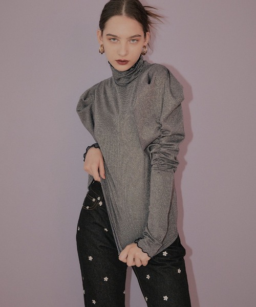 ELLEgirl（エルガール）の「《新色追加》ラメハイネックパフスリーブトップス【ELLEgirl/エル ガール】（Tシャツ/カットソー・レディース・グレー/ブラウン/シルバー・FREE）」の20枚目の写真