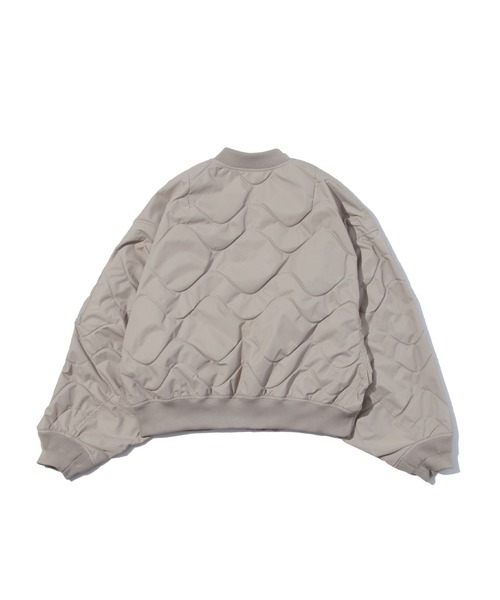 F/CE. （エフシーイー）の「F/CE. QUILT-LIKE BOMBER JACKET / エフシーイー キルトライク ボンバージャケット（MA-1・メンズ・グレー/オリーブ・SMALL）」の3枚目の写真