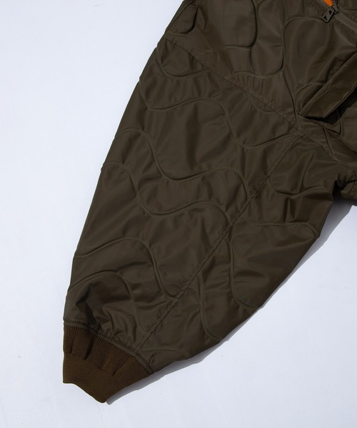 F/CE. （エフシーイー）の「F/CE. QUILT-LIKE BOMBER JACKET / エフシーイー キルトライク ボンバージャケット（MA-1・メンズ・グレー/オリーブ・SMALL）」の10枚目の写真