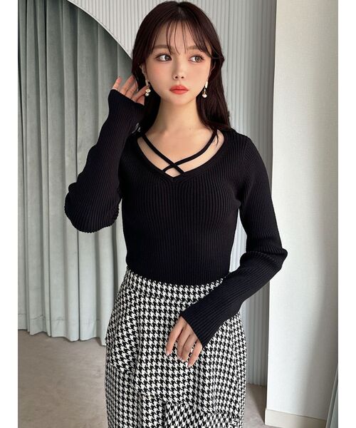 RESEXXY（リゼクシー）の「デコルテクロスニットトップス（ニット/セーター・レディース・ブラック/ホワイト/ピンク/ブルー・FREE）」の10枚目の写真