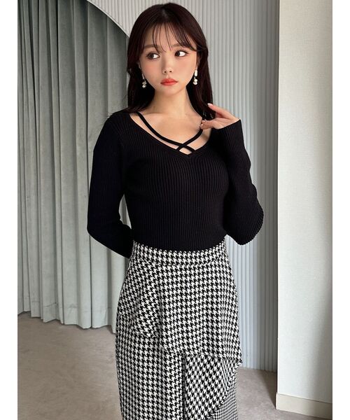 RESEXXY（リゼクシー）の「デコルテクロスニットトップス（ニット/セーター・レディース・ブラック/ホワイト/ピンク/ブルー・FREE）」の11枚目の写真