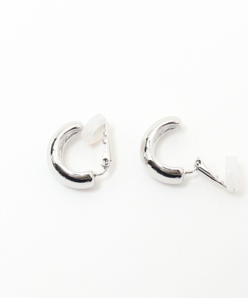NOLLEY’S Sophi(ノーリーズソフィ)の「ワイドG型 イヤリング(イヤリング・レディース・シルバー/ゴールド・FREE)」の1枚目の写真