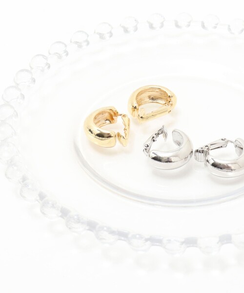 NOLLEY’S Sophi(ノーリーズソフィ)の「ワイドG型 イヤリング(イヤリング・レディース・シルバー/ゴールド・FREE)」の10枚目の写真