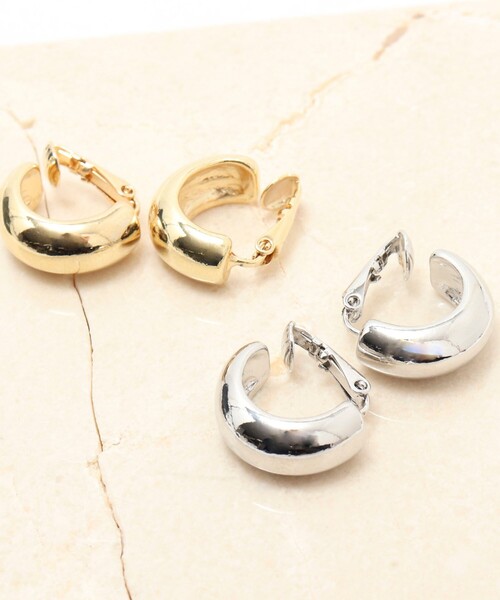 NOLLEY’S Sophi(ノーリーズソフィ)の「ワイドG型 イヤリング(イヤリング・レディース・シルバー/ゴールド・FREE)」の11枚目の写真