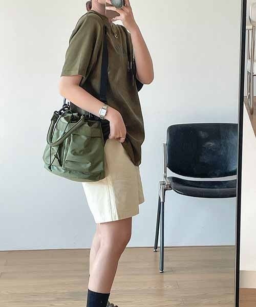 NANEA(ナネア)の「2WAY巾着ショルダーバッグ(ショルダーバッグ・レディース・ベージュ/オレンジ/ミント/ホワイト/ブラウン/グレー/ブラック/カーキ/アイボリー・フリー)」の21枚目の写真