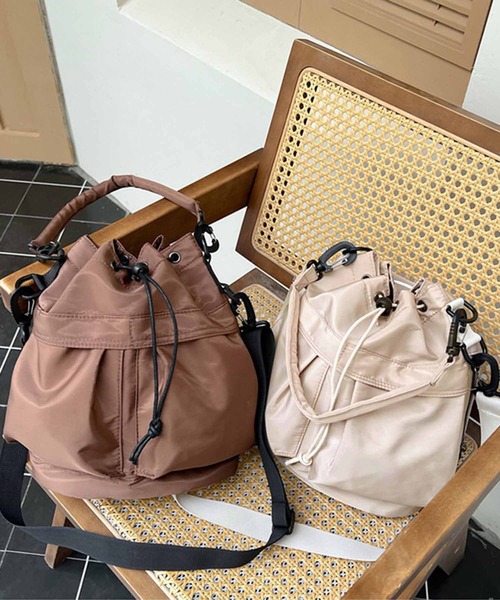 NANEA(ナネア)の「2WAY巾着ショルダーバッグ(ショルダーバッグ・レディース・ベージュ/オレンジ/ミント/ホワイト/ブラウン/グレー/ブラック/カーキ/アイボリー・フリー)」の10枚目の写真