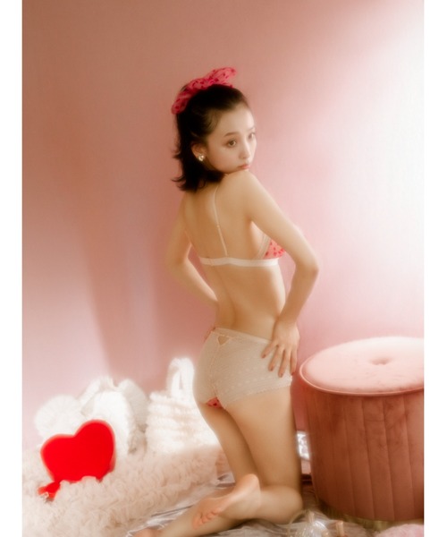 LILY BROWN(リリーブラウン)の「【LILY BROWN Lingerie】ブラレットセット/メニーハート(ブラ&ショーツ・レディース・ブラック/レッド・M/S)」の5枚目の写真