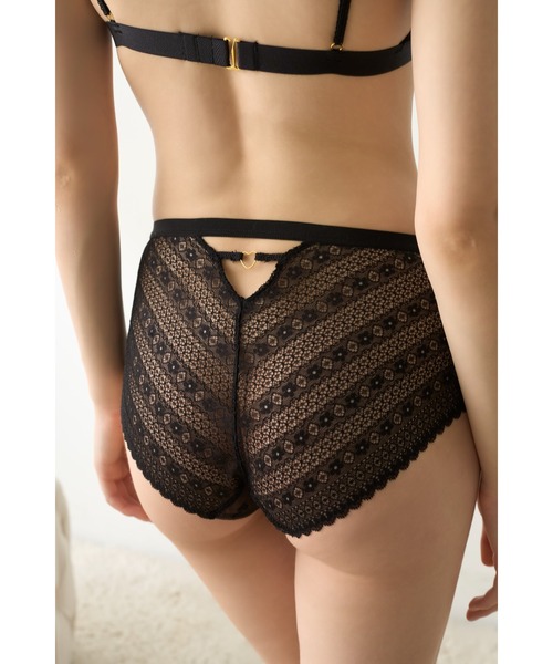LILY BROWN(リリーブラウン)の「【LILY BROWN Lingerie】ブラレットセット/メニーハート(ブラ&ショーツ・レディース・ブラック/レッド・M/S)」の19枚目の写真