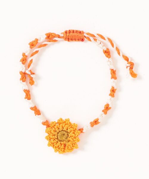 チャイハネ（チャイハネ）の「【チャイハネ】マーガレットミサンガ（ブレスレット・レディース・ブラック/ホワイト/レッド/ピンク/パープル/オレンジ・FREE）」の6枚目の写真