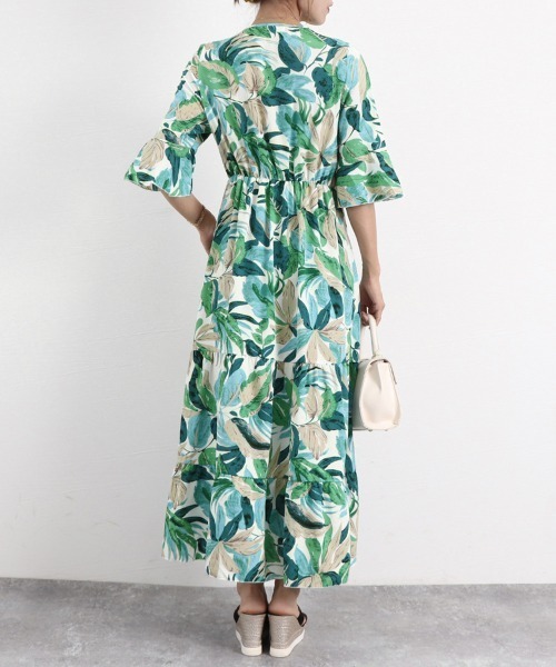 Miniministore(ミニミニストア)の「花柄 ティアードワンピース春夏 Vネック(ワンピース・レディース・グリーン・XL/2XL/M/L)」の14枚目の写真