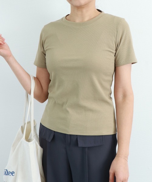Miniministore(ミニミニストア)の「無地Tシャツ 半袖 レディース 8色(Tシャツ/カットソー・レディース・ブラウン/サンドベージュ/ダークグレー/カーキ/ライトグレー/ダークブラウン/ブラック/ホワイト・M/L)」の22枚目の写真