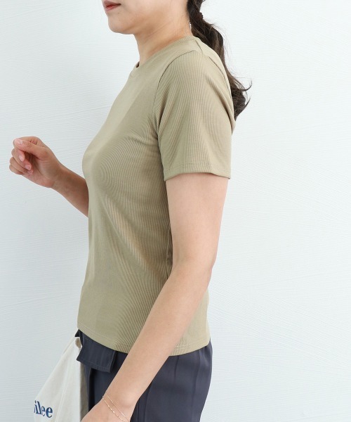 Miniministore(ミニミニストア)の「無地Tシャツ 半袖 レディース 8色(Tシャツ/カットソー・レディース・ブラウン/サンドベージュ/ダークグレー/カーキ/ライトグレー/ダークブラウン/ブラック/ホワイト・M/L)」の15枚目の写真