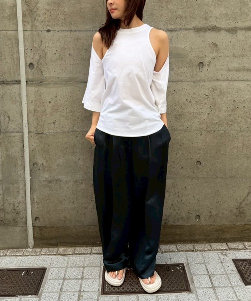 THINGS THAT MATTER(シングス ザット マター)の「LAYERED CUT AND SEW TOPS / レイヤードカットソートップス(Tシャツ/カットソー・レディース・ブラック/ホワイト/チャコールグレー・FREE)」の11枚目の写真