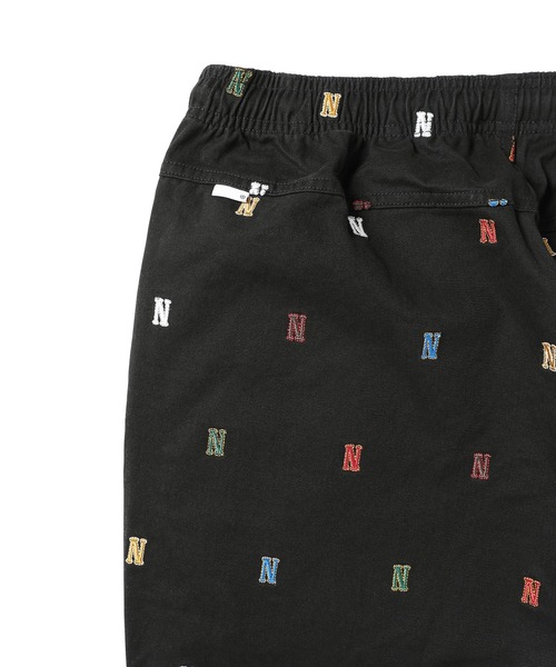 thisisneverthat(ディスイズネバーザット)の「Embroidered Easy Pant(チノパンツ・メンズ・ブラック・S/M/L/XL)」の4枚目の写真