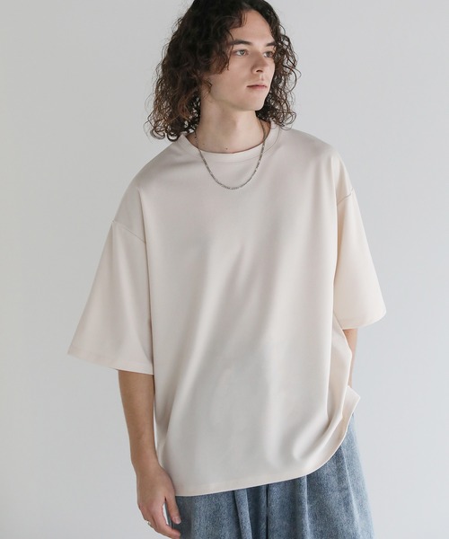 ASTRONOMY(アストロノミー)の「Buyer's Select / UVカット梨地裾スリット入りオーバーサイズ5分袖Tシャツ(Tシャツ/カットソー・メンズ・グレー/アイボリー/ブラック/ブルー系/ベージュ・L/LL/M)」の6枚目の写真