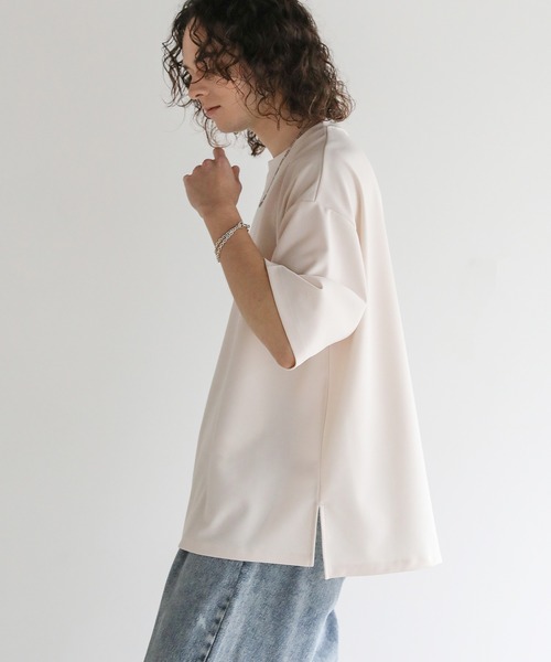 ASTRONOMY(アストロノミー)の「Buyer's Select / UVカット梨地裾スリット入りオーバーサイズ5分袖Tシャツ(Tシャツ/カットソー・メンズ・グレー/アイボリー/ブラック/ブルー系/ベージュ・L/LL/M)」の8枚目の写真