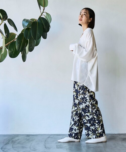 coen（コーエン）の「フラワープリントワイドパンツ（その他パンツ・レディース・その他1/その他2/その他3・M/L）」の4枚目の写真
