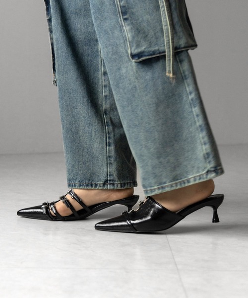 me+em select（ミームセレクト）の「※※【 ４color 】ベルテッドポインテッドトゥフェイクレザーミュール ／ belted pointed toe fake leather mules（パンプス・レディース・ホワイト/ブラック/シルバー/ブルー・39/38/37/36）」の18枚目の写真