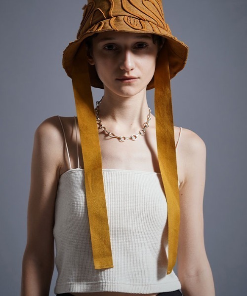 MECRE(メクル)の「ダブルストラップキャミソール(キャミソール・レディース・グレー/ブラック/ホワイト・FREE)」の2枚目の写真