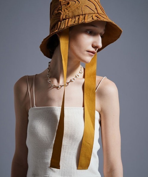 MECRE(メクル)の「ダブルストラップキャミソール(キャミソール・レディース・グレー/ブラック/ホワイト・FREE)」の6枚目の写真