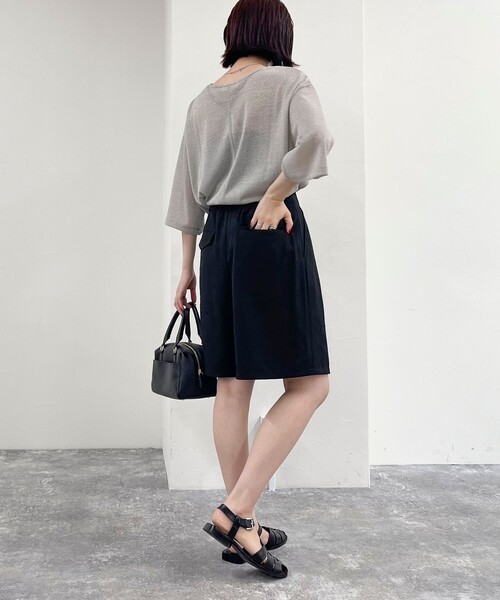 fredy emue（フレディエミュ）の「タックハーフパンツ（その他パンツ・レディース・ブラック/チャコールグレー・38/36）」の5枚目の写真
