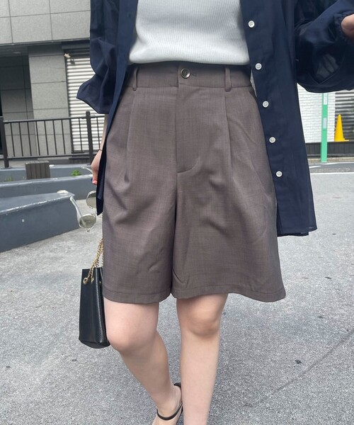 fredy emue（フレディエミュ）の「タックハーフパンツ（その他パンツ・レディース・ブラック/チャコールグレー・38/36）」の19枚目の写真