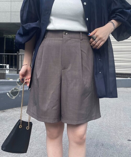 fredy emue（フレディエミュ）の「タックハーフパンツ（その他パンツ・レディース・ブラック/チャコールグレー・38/36）」の20枚目の写真