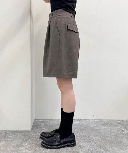 fredy emue（フレディエミュ）の「タックハーフパンツ（その他パンツ・レディース・ブラック/チャコールグレー・38/36）」の22枚目の写真