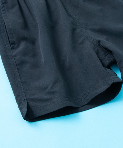 SHISKY(シスキー)の「SHISKY / シスキー 水陸両用 タフタ ワンポイント 無地カラーハーフパンツ キッズ(その他パンツ・キッズ・グリーン系/ブラック/カーキ/グリーン/グレー/カーキ系/ネイビー/パープル・150/140/130/120/160/110)」の12枚目の写真